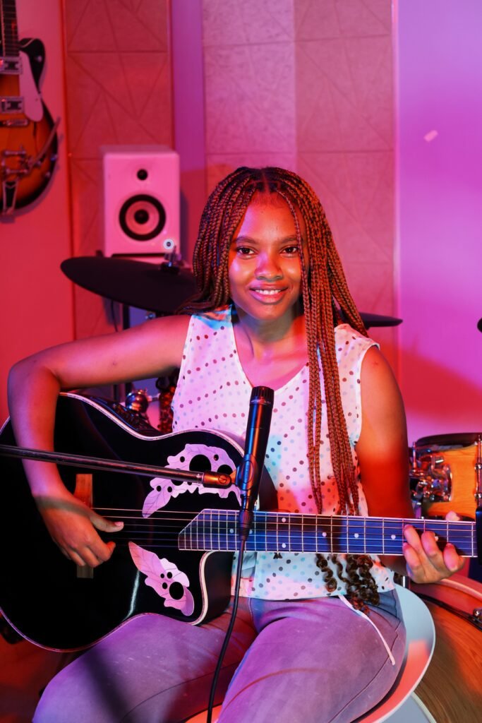 Artist_at_Ratina_Studios_Ruiru
